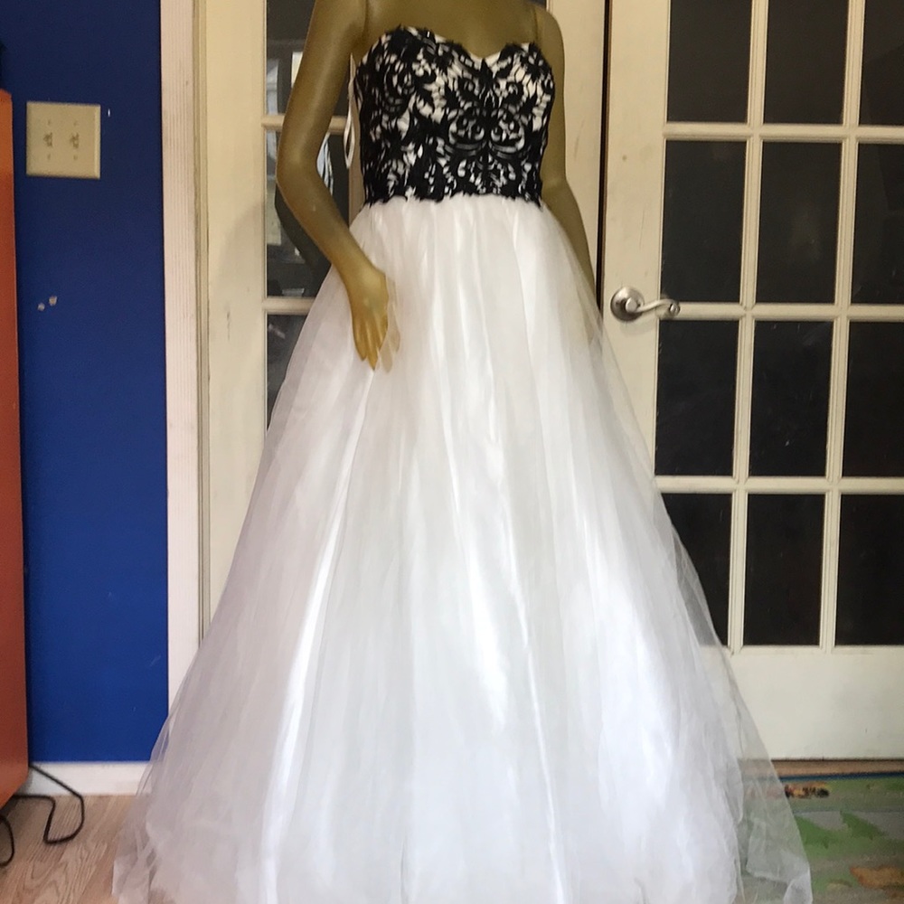 -Night Studio dress